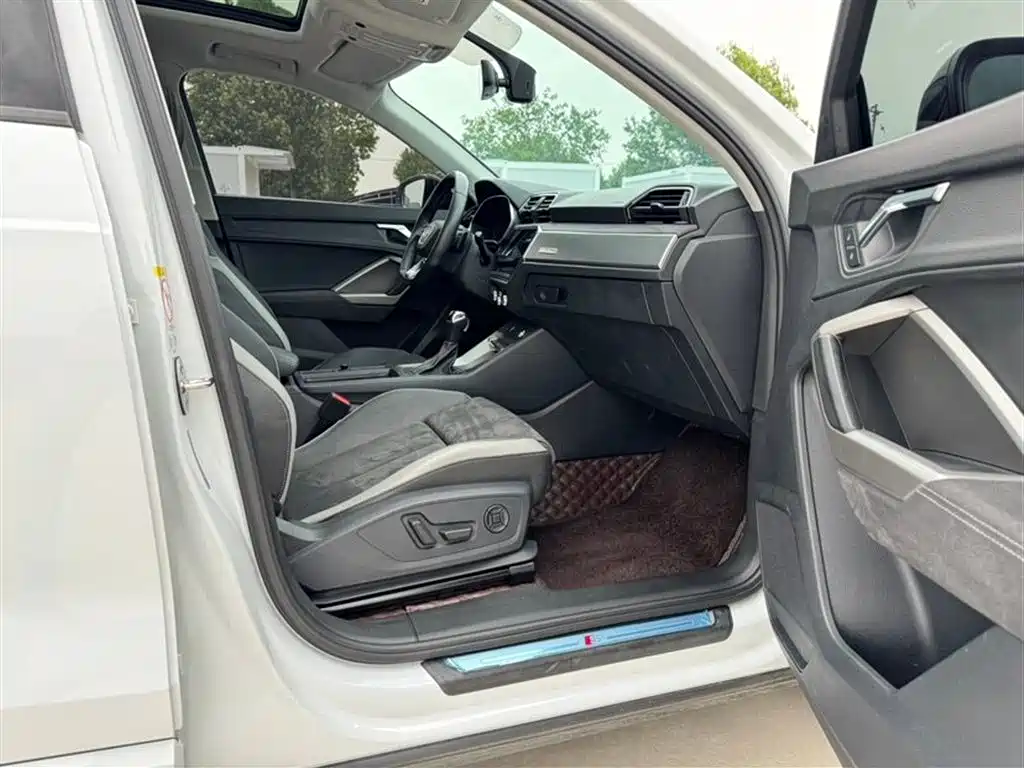 Audi Q3 2022 35 TFSI Fashion Dynamic фото 7