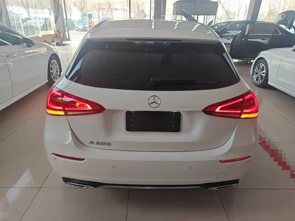 Mercedes-Benz A-Class (Import) 2019 A 200 Dynamic Version фото 4