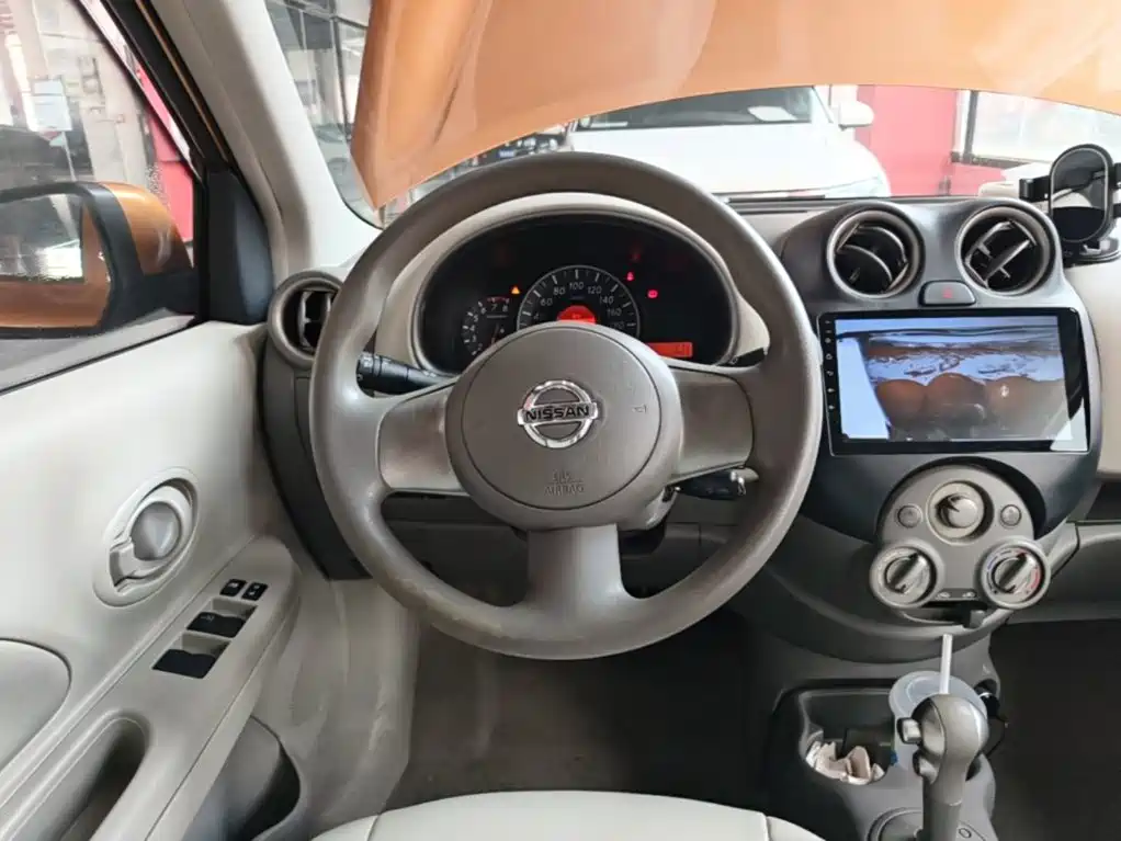 Nissan March 2015 2010 1.5L Automatic Easy Shine Edition