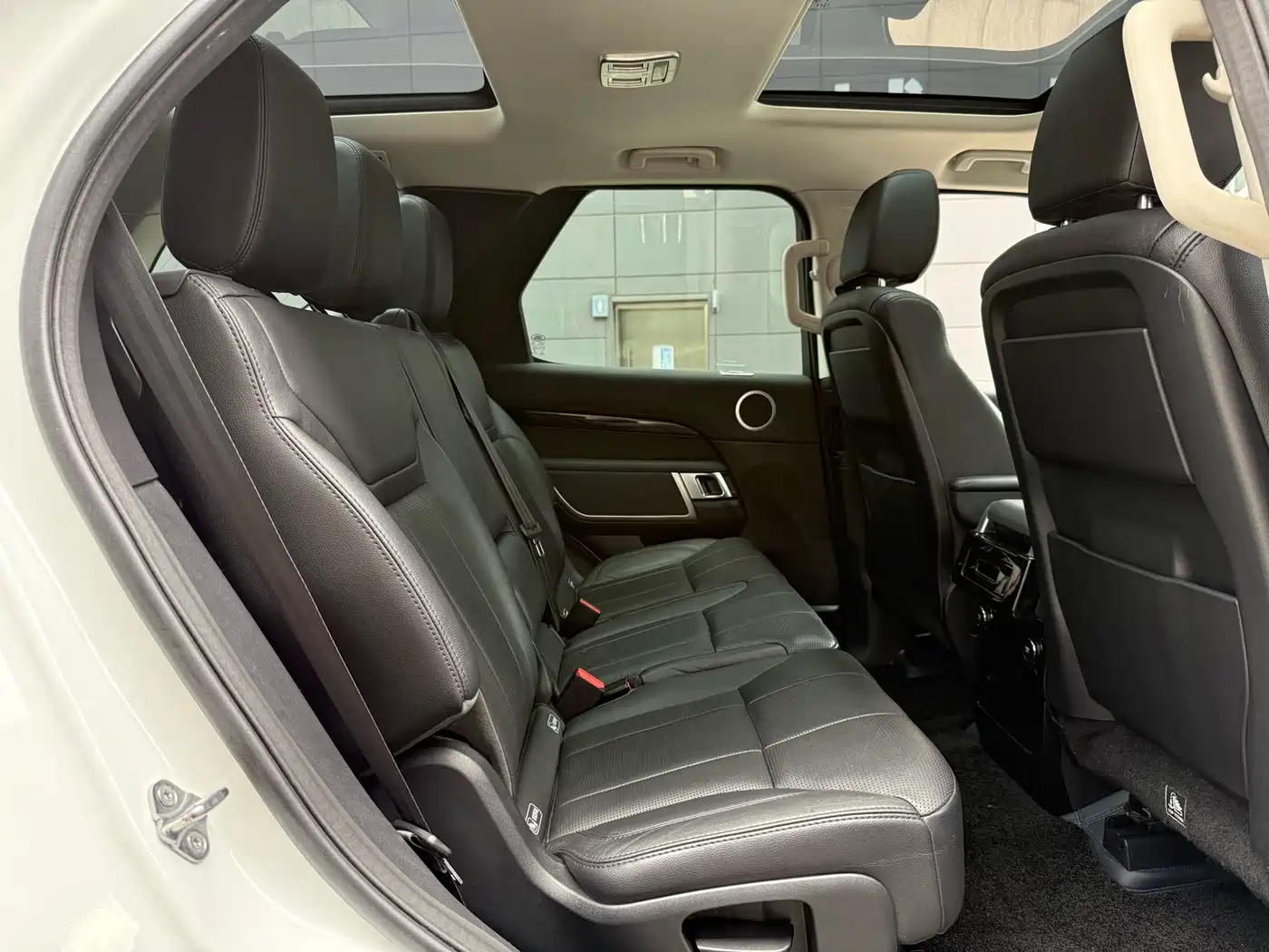 Land Rover Discovery 2018 3.0 SC V6 SE фото 13
