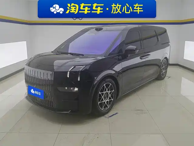ZEEKR 009 2024 6-seat Executive AWD 108kWh