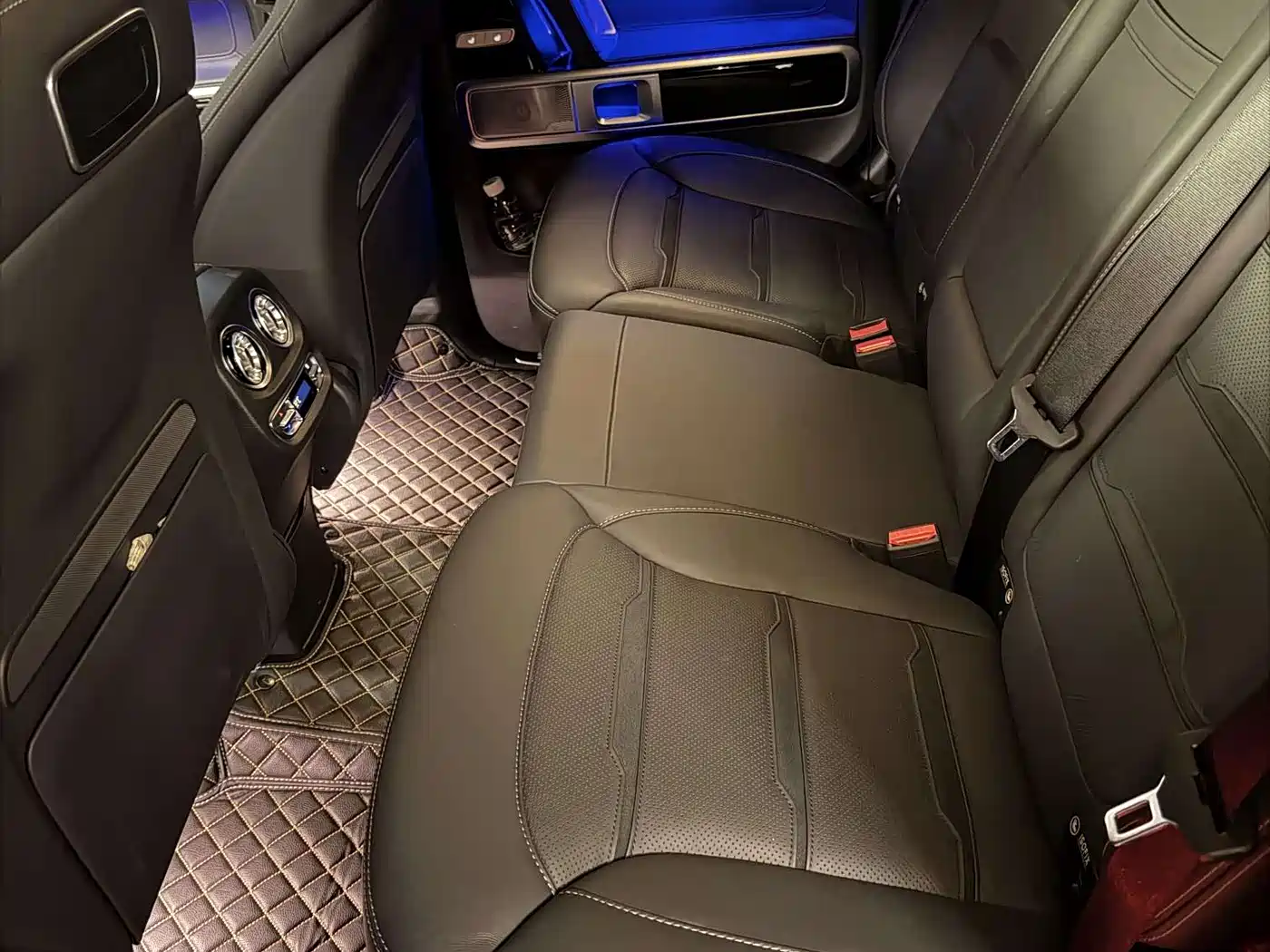Mercedes-Benz G-Class AMG 2024 AMG G 63 Jia Chen Limited Edition фото 8