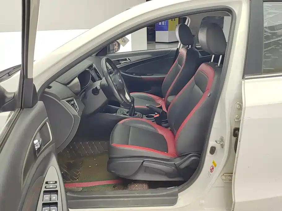 Changan Eado XT 2017 2016 1.6L Manual Stylish Cool Edition
