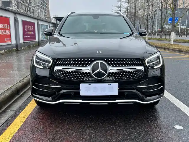 MERCEDES-BENZ GLC