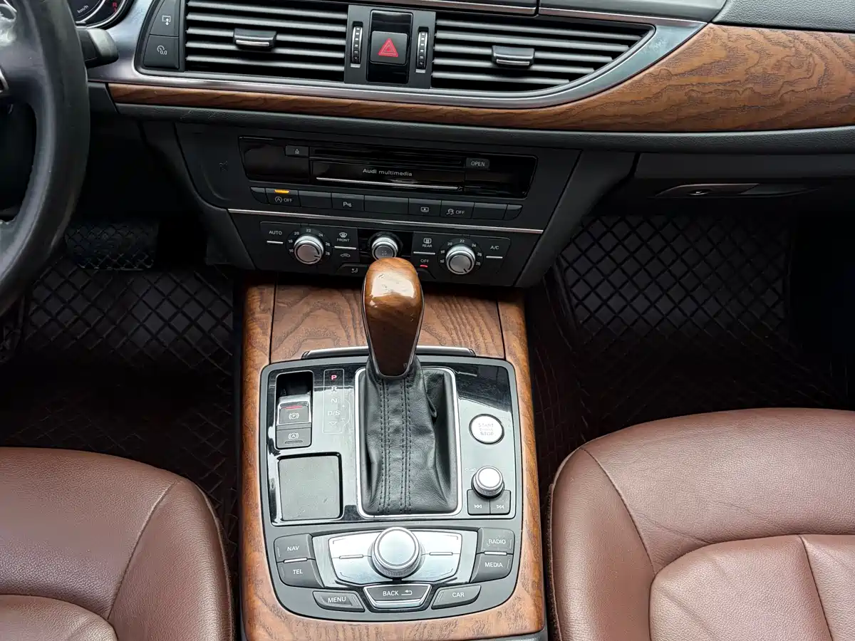 Audi A6L 2018 30th Anniversary 35 TFSI Sport фото 9