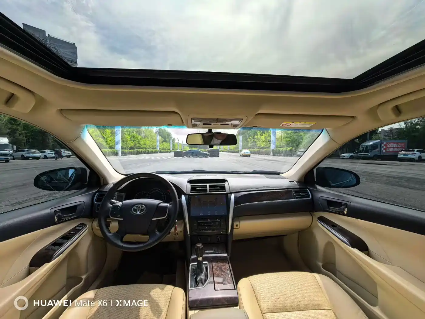 Toyota Camry 2016 2.0G 10th Anniversary Leading Edition фото 5
