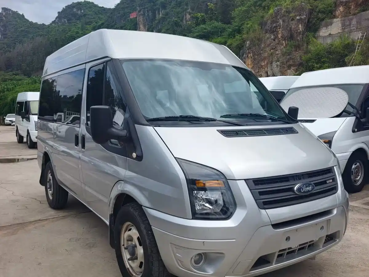 Ford New Generation Transit 2020 2019 Model 2.2T Multi-function Short Wheelbase Medium Roof 6-seater China VI