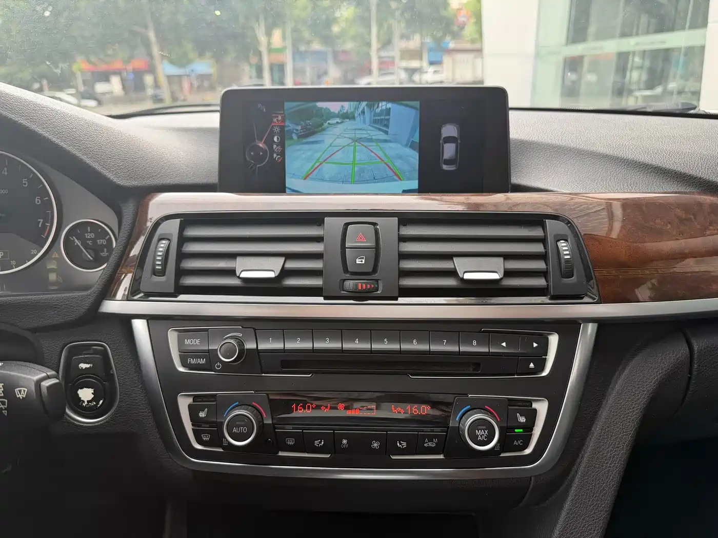 Фото 8 - BMW 3 Series