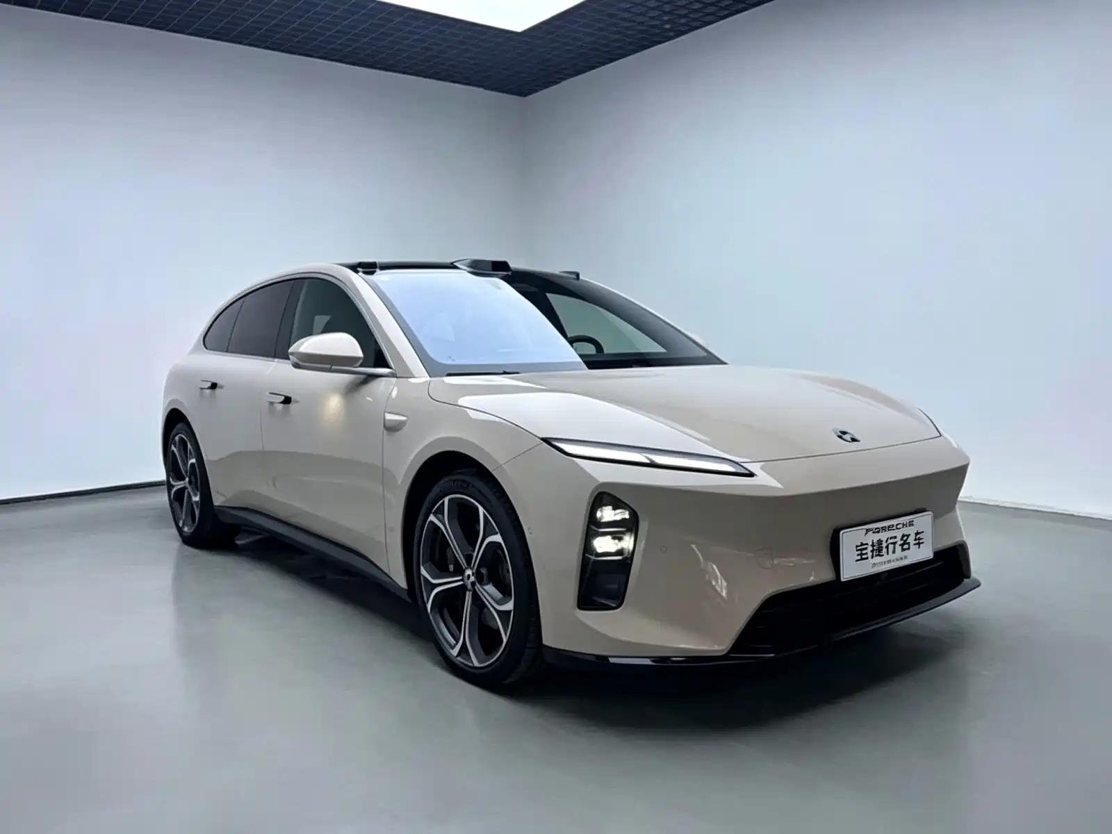 Фото 2 - NIO ET5T