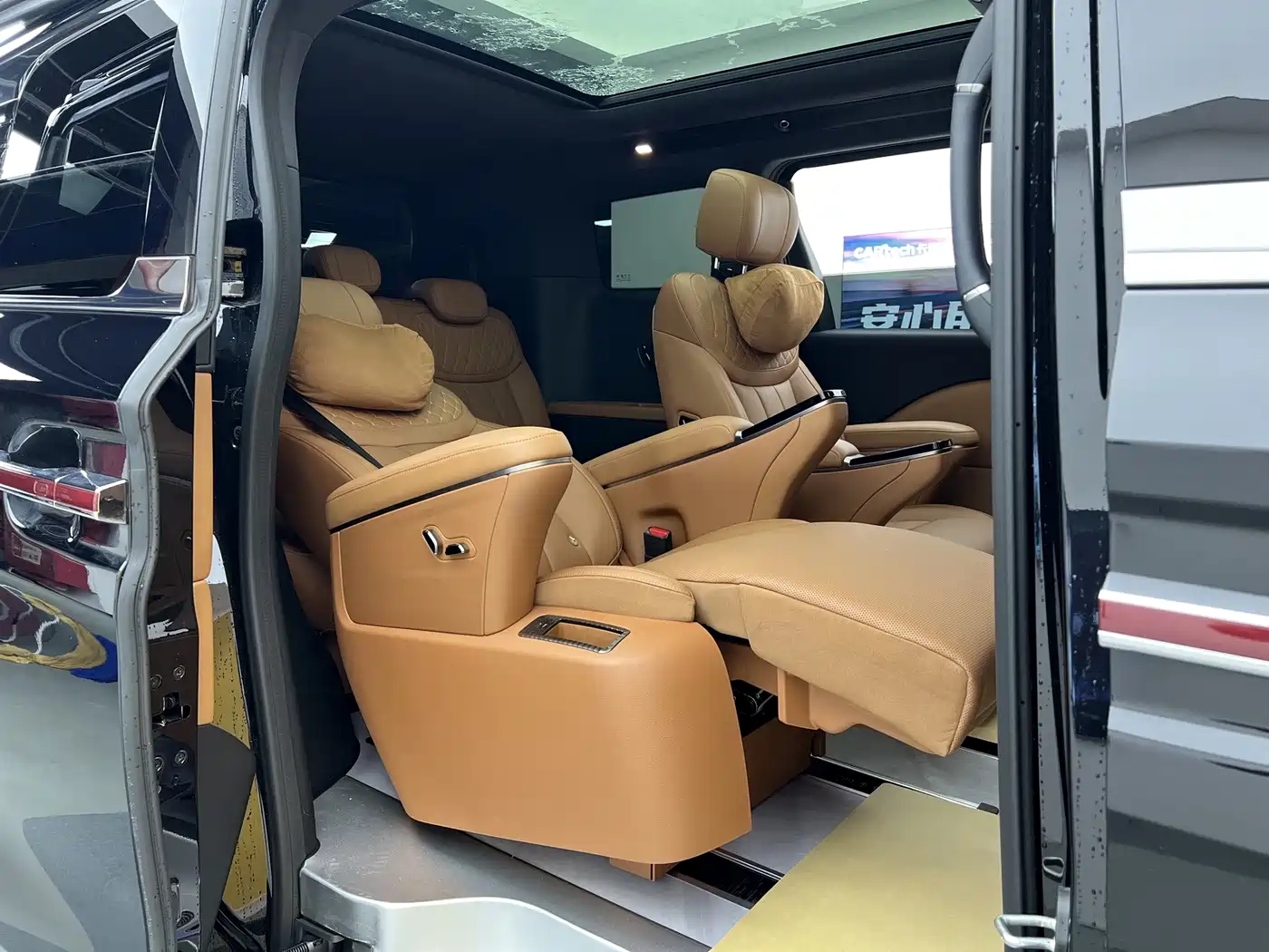 Hongqi HQ9 PHEV 2026