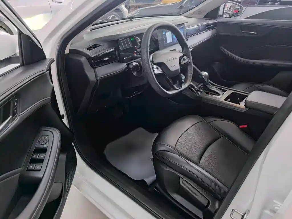 Roewe i5 2025 2023 1.5L CVT Luxury Edition