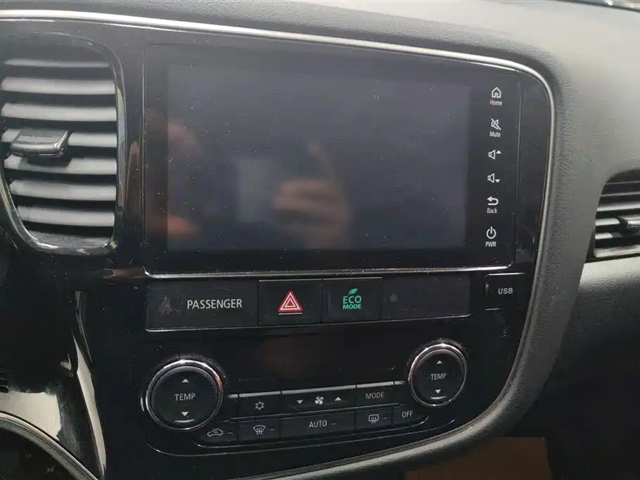 Mitsubishi Outlander 2019 2.0L 2WD Enjoy 5-Seater China VI фото 13