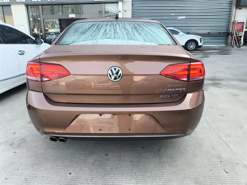 Volkswagen Lamando 2015 330TSI DSG Comfort фото 6