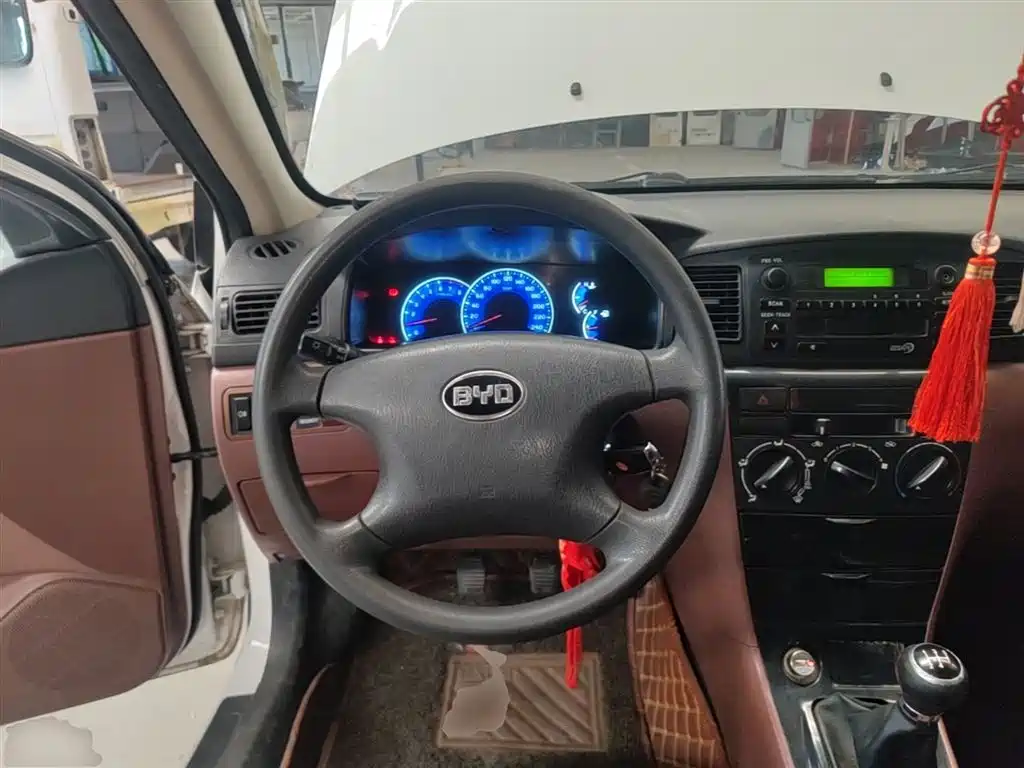 BYD F3 2012 Energy-saving Edition 1.5L Manual Comfort фото 7