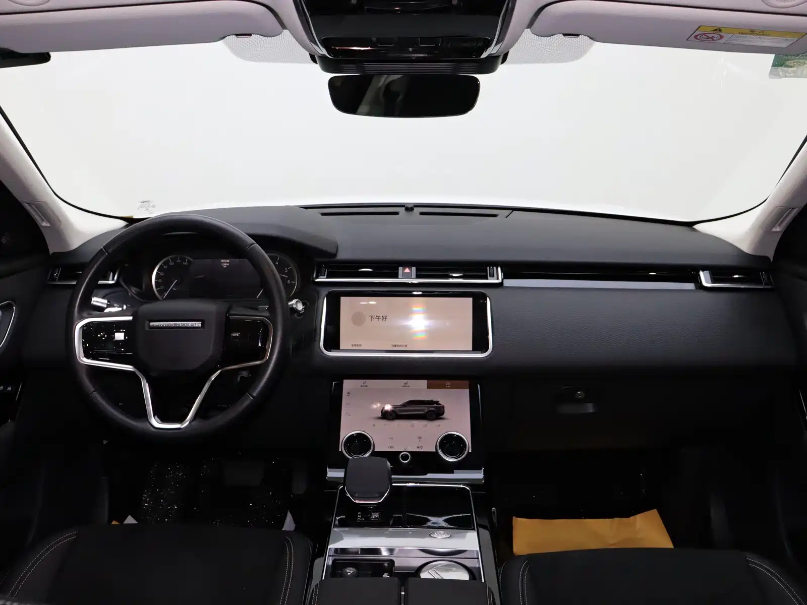 Фото 17 - Land Rover Range Rover Velar