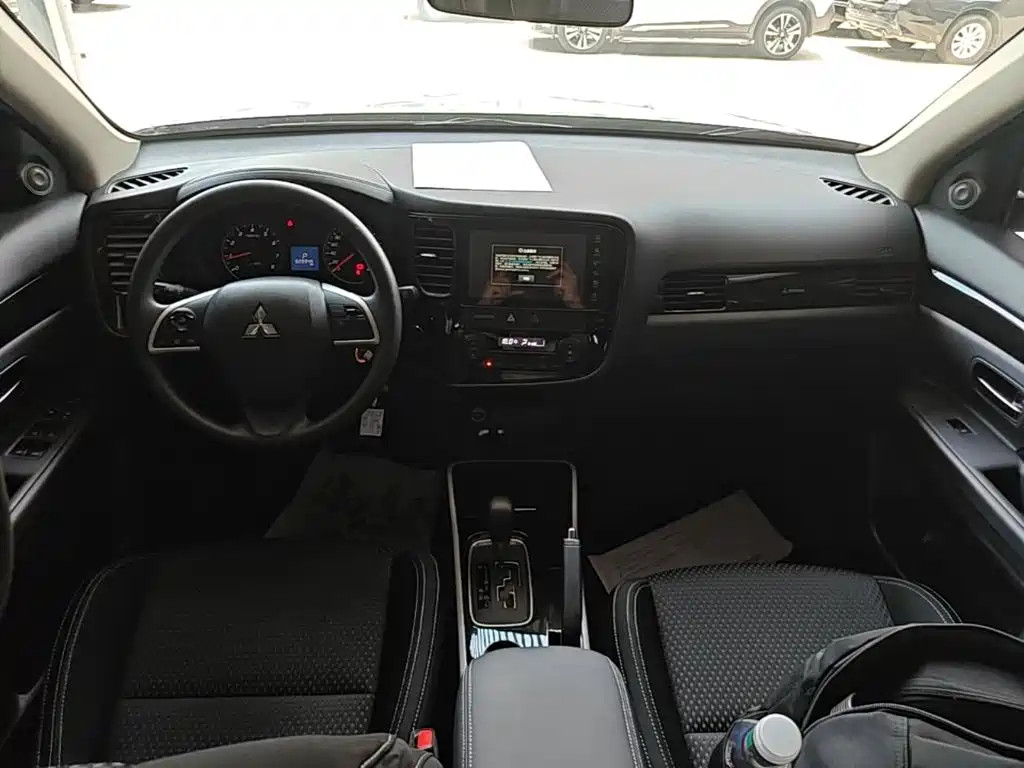 Mitsubishi Outlander 2021 2020 2.0L 2WD Comfort 5-seater