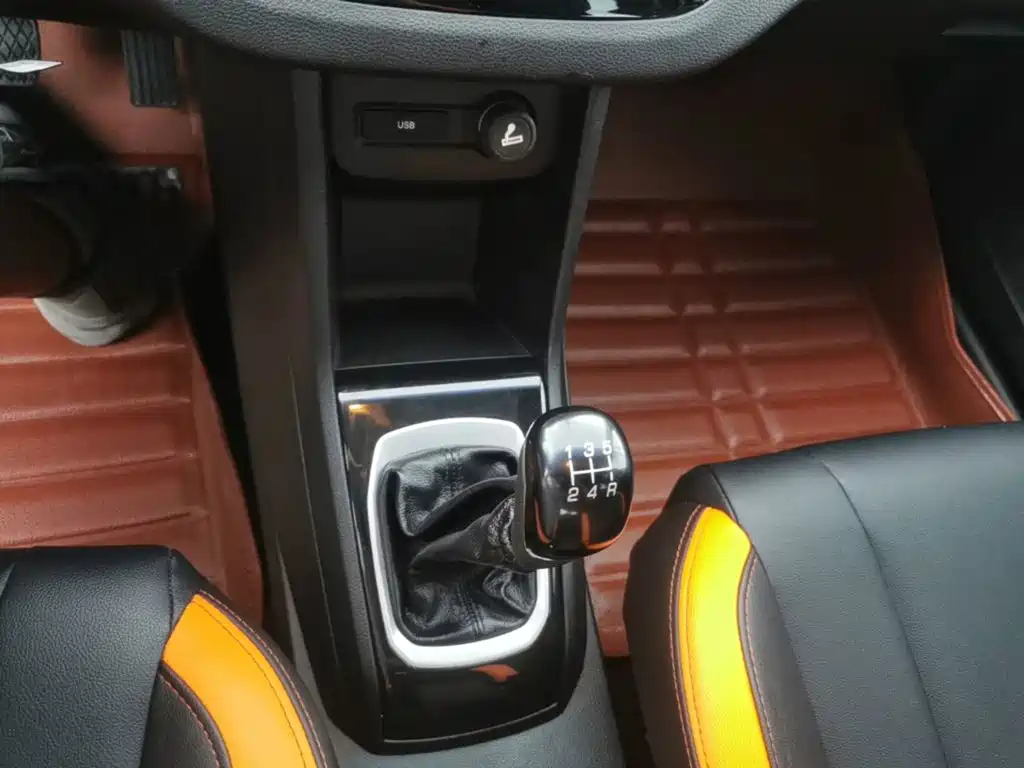 Baojun 310 2016 2016 1.2L Manual Luxury Type