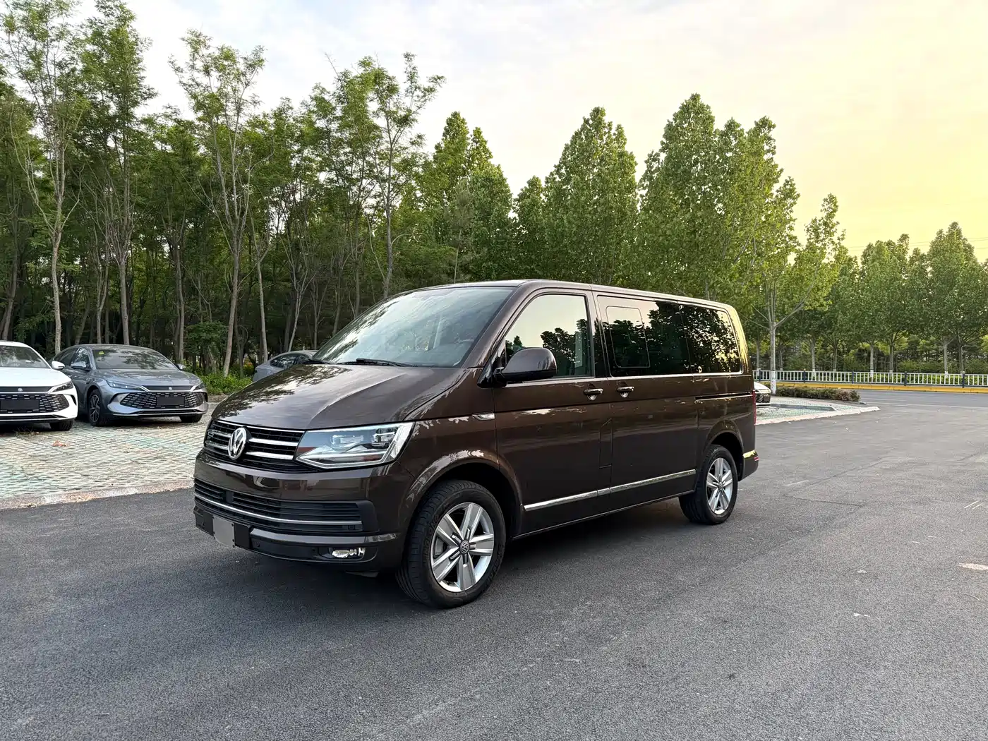 Volkswagen Multivan 2016 2.0TSI 4WD Prestige 7-Seater