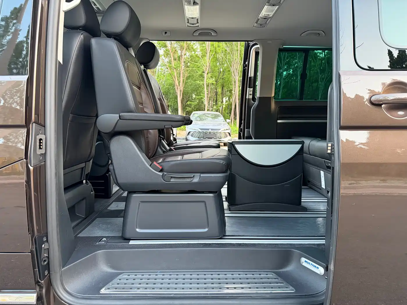 Volkswagen Multivan 2016 2.0TSI 4WD Prestige 7-Seater фото 14