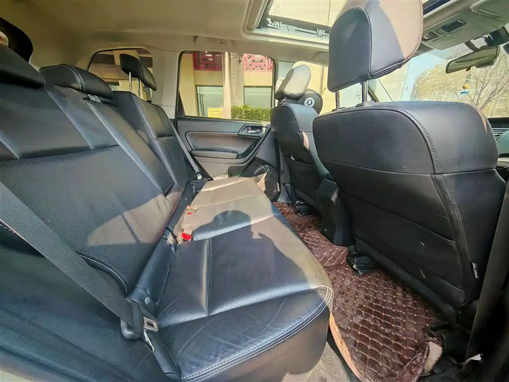 Subaru Forester 2013 2.5i Automatic Premium Edition фото 22
