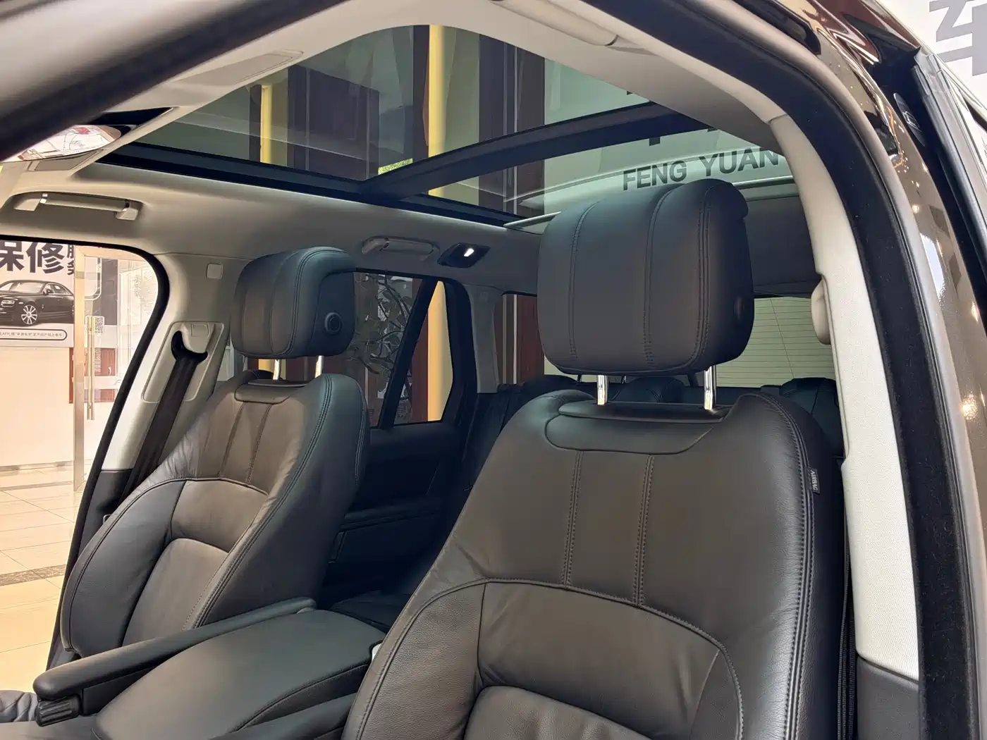 Land Rover Range Rover 2020 3.0 L6 Shengshi Edition фото 25