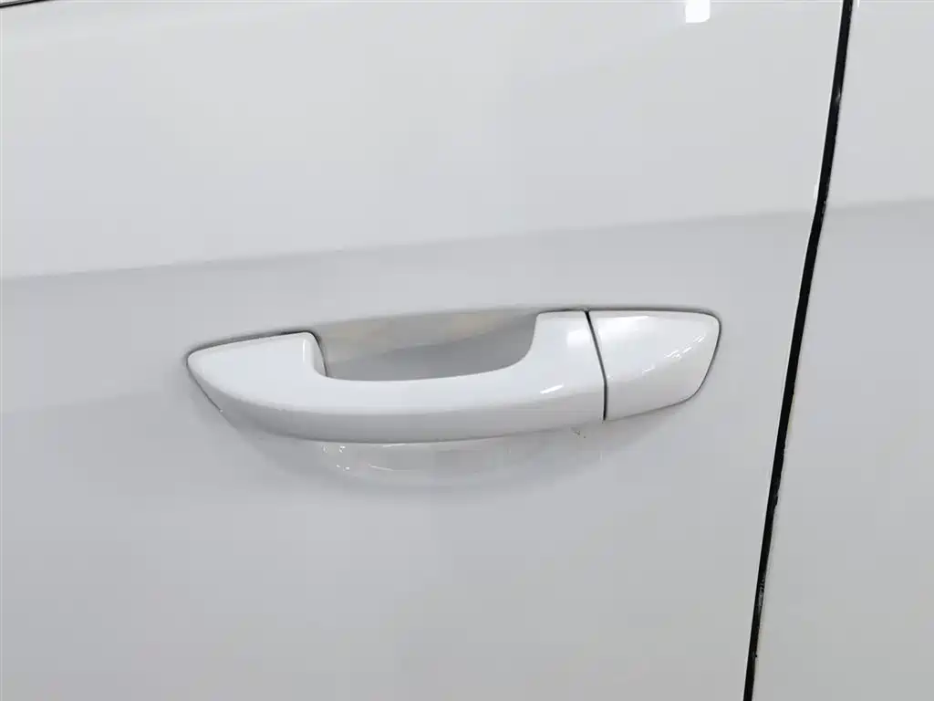 Volkswagen Lavida 2013 Facelift Classic 1.6L Automatic Comfort фото 18
