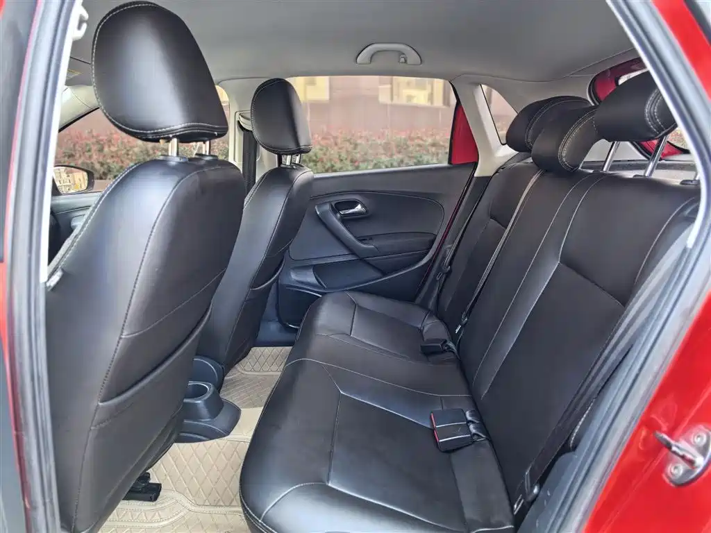 Volkswagen Polo 2018 1.5L Auto Safe Drive фото 13