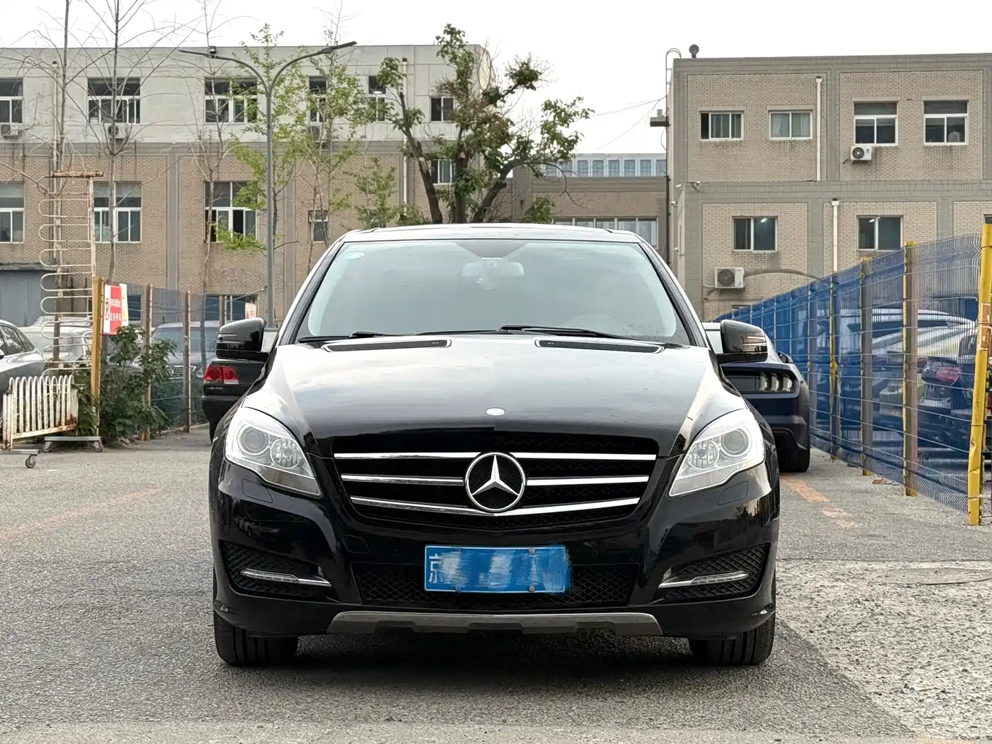 Mercedes-Benz R-Class 2017 R 320 4MATIC Business Collector's Edition фото 2