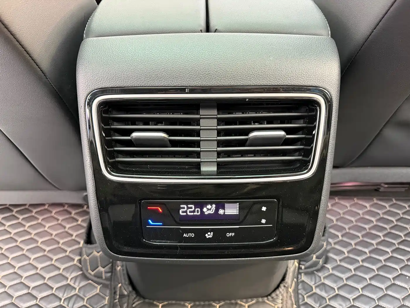 Volkswagen Talagon 2024 Model 380TSI 4WD R-Line Grand Touring Edition фото 15