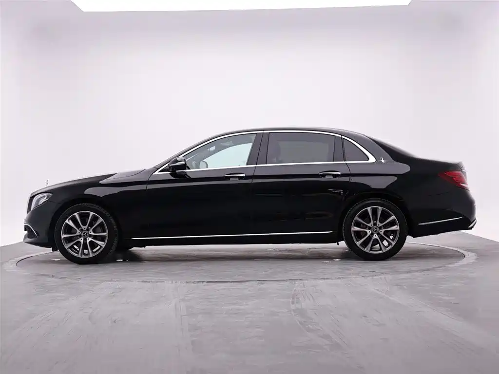 Mercedes-Benz E-Class 2018 Facelift E 300 L Luxury фото 6