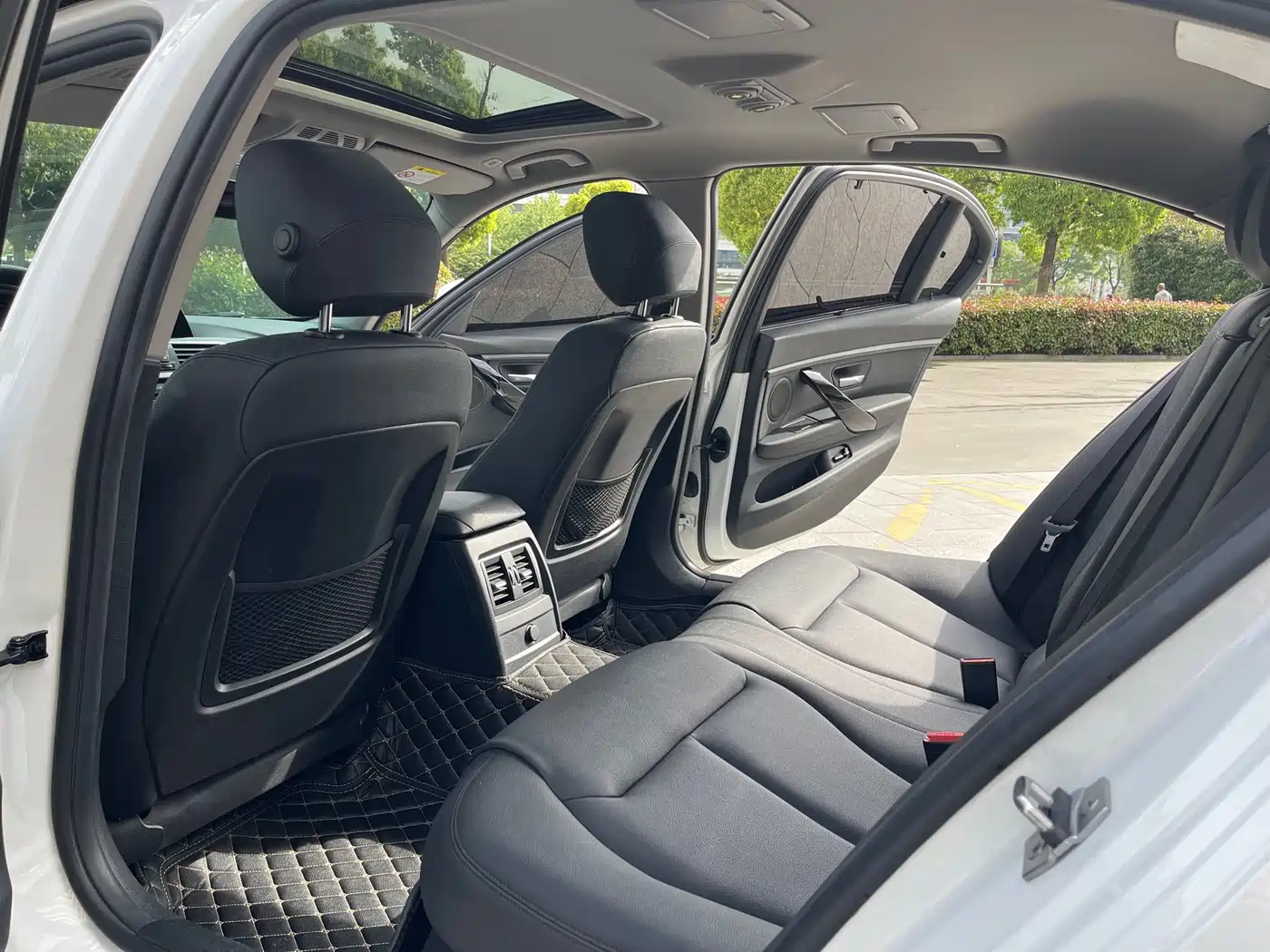 BMW 3 Series 2017 320Li M Sport фото 6