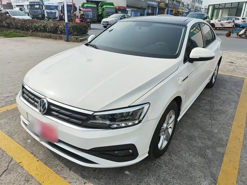 VOLKSWAGEN LINGDU