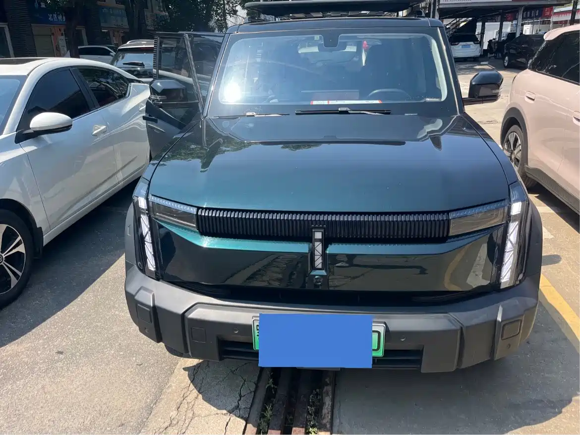 Photo 2 - iCAR 03