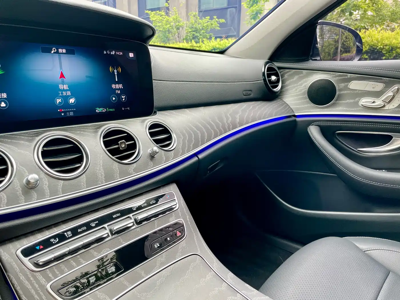 Mercedes-Benz E-Class 2022 Second Facelift E 300 L Sport Fashion фото 18