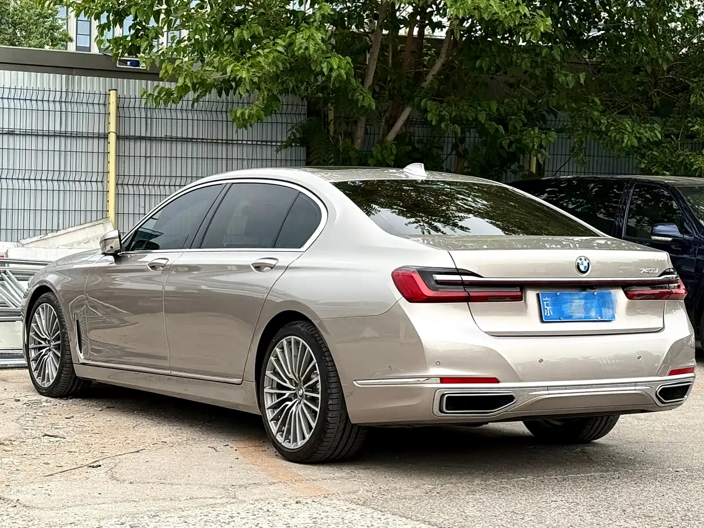 BMW 7 Series 2019 740Li Premium Luxury Package фото 6