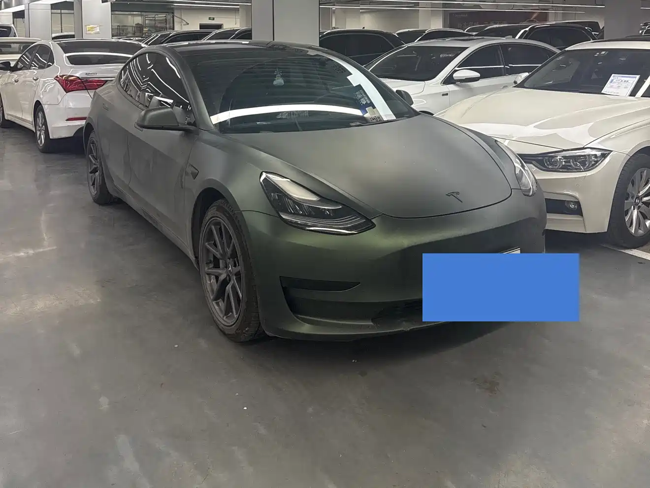 TESLA MODEL 3