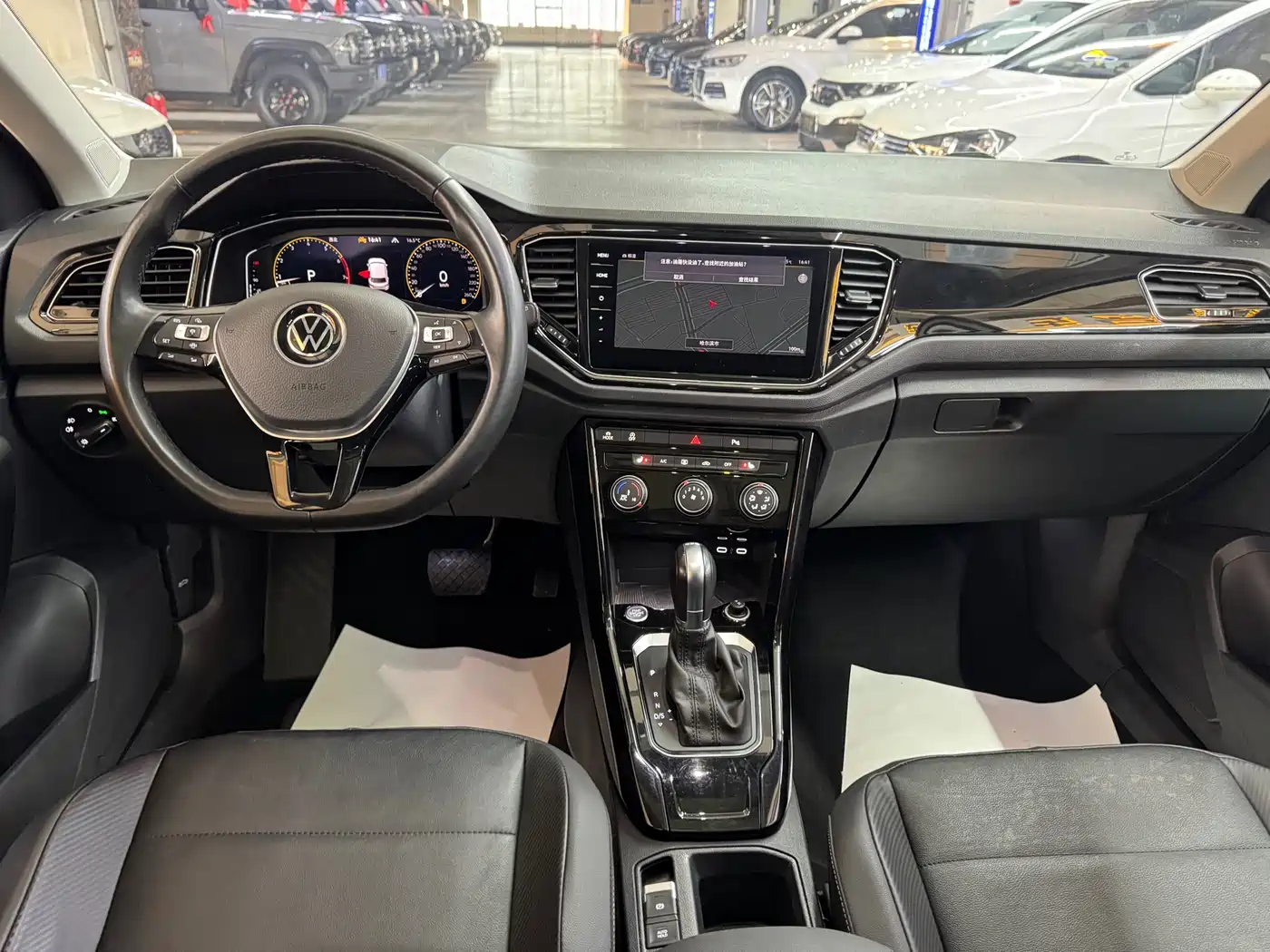 VOLKSWAGEN T ROC EXPLORING SONGS