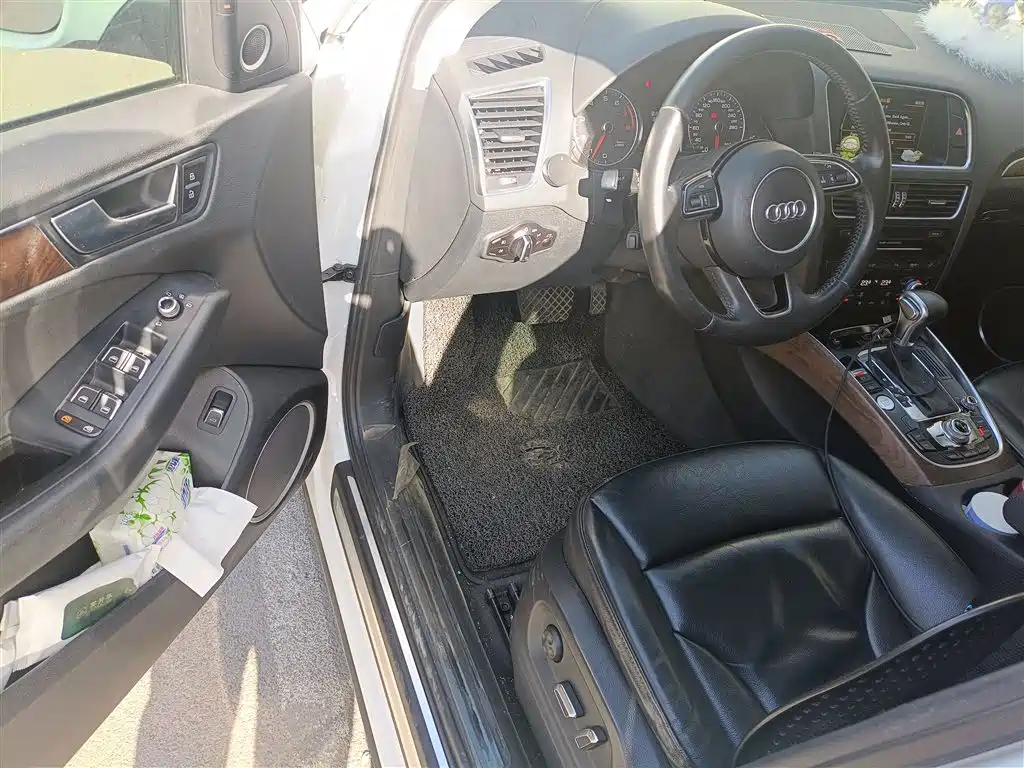 Audi Q5 2015 40 TFSI Comfort фото 14