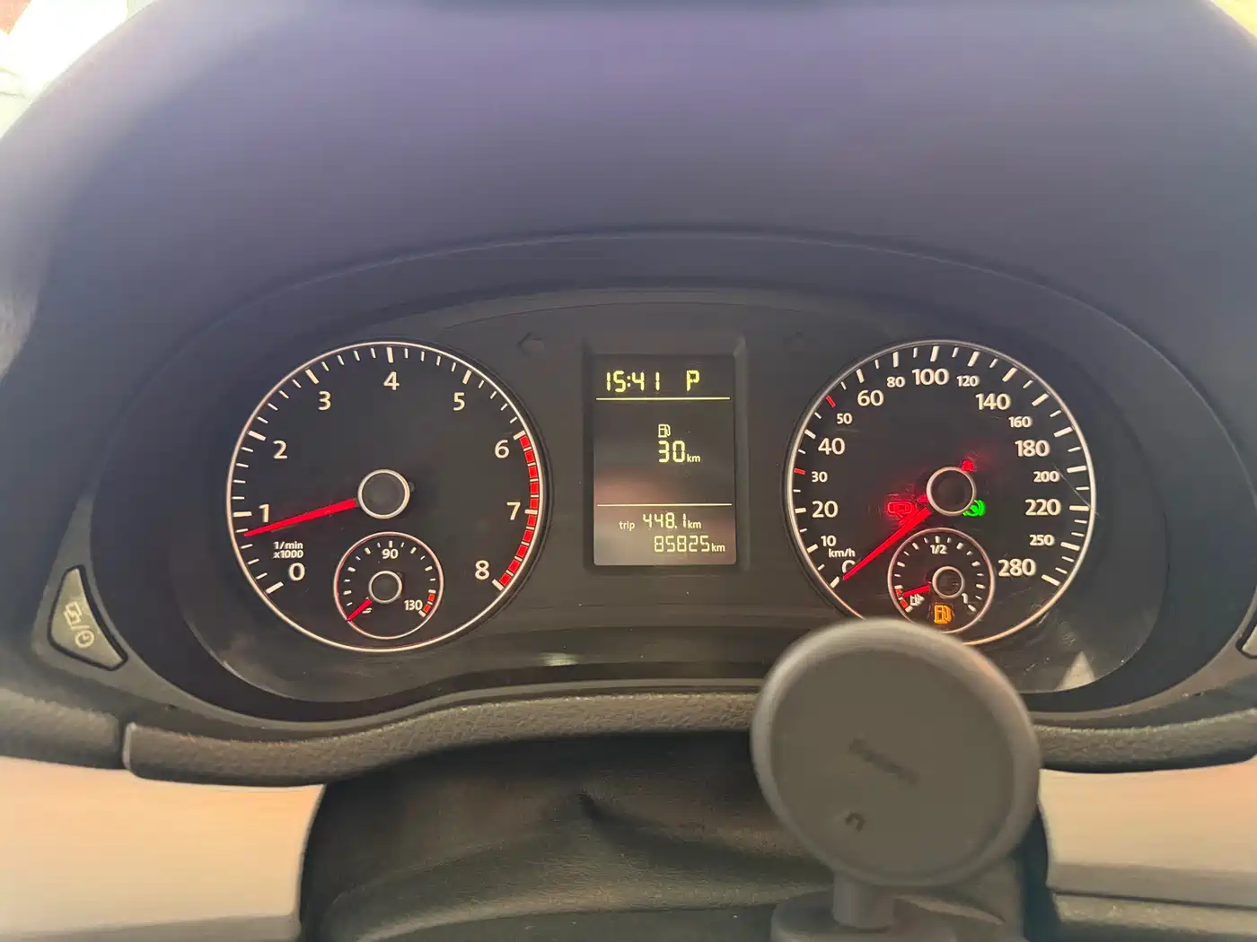 Volkswagen Passat 2014 1.8TSI DSG Luxury Edition фото 16