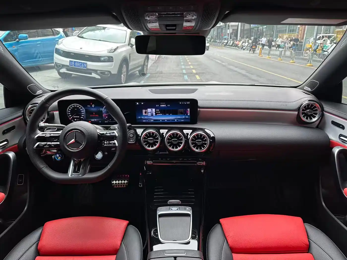 Mercedes-Benz CLA AMG 2024 AMG CLA 35 4MATIC фото 4