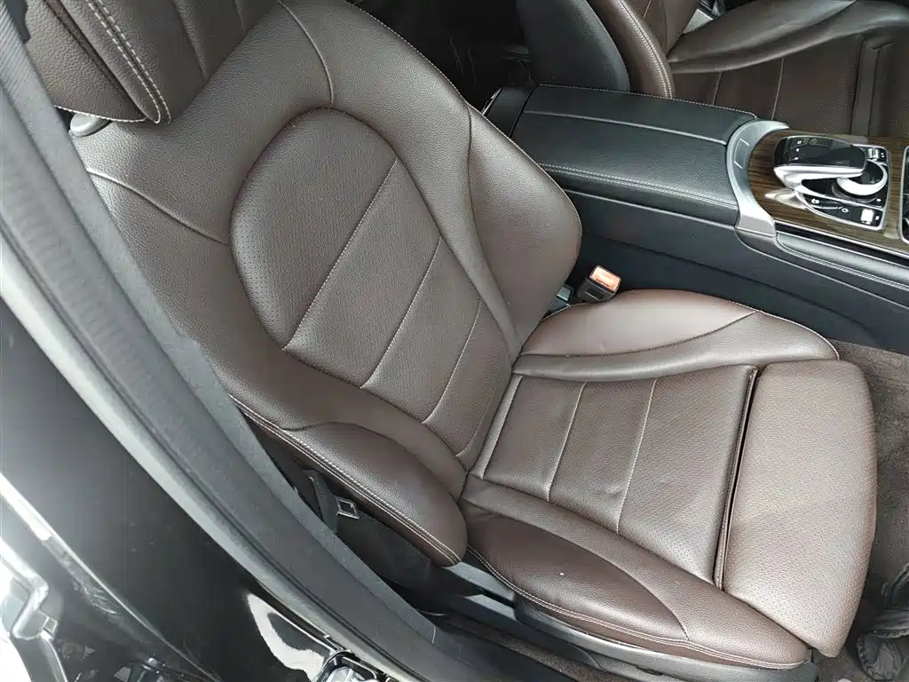 Mercedes-Benz GLC 2019 Facelift GLC 260 L 4MATIC Luxury фото 25