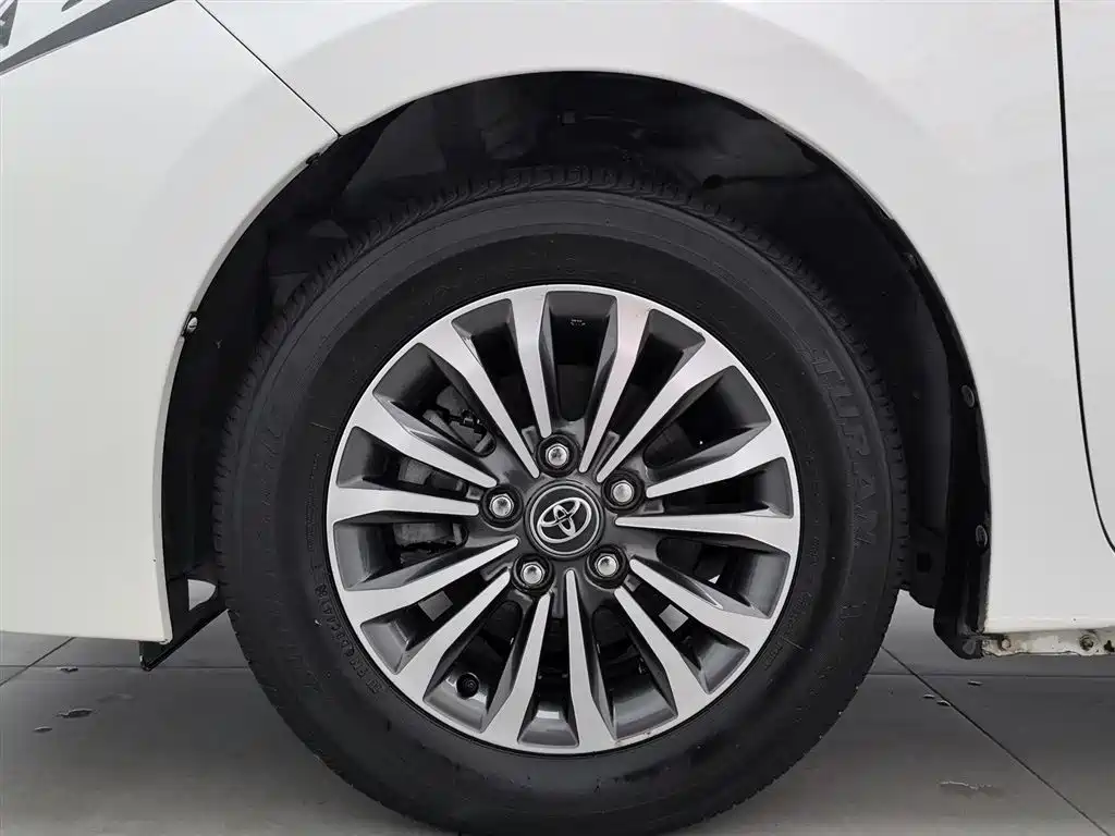 Toyota Corolla 2018 1.2T S-CVT GL Smart Edition фото 17