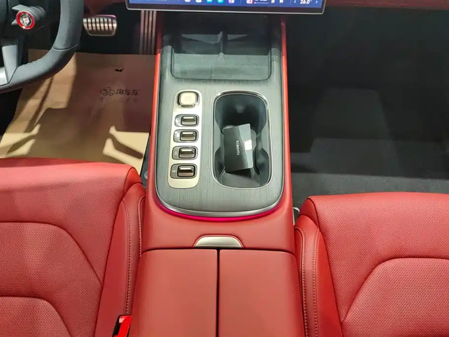 XIAOMI CAR XIAOMI SU7