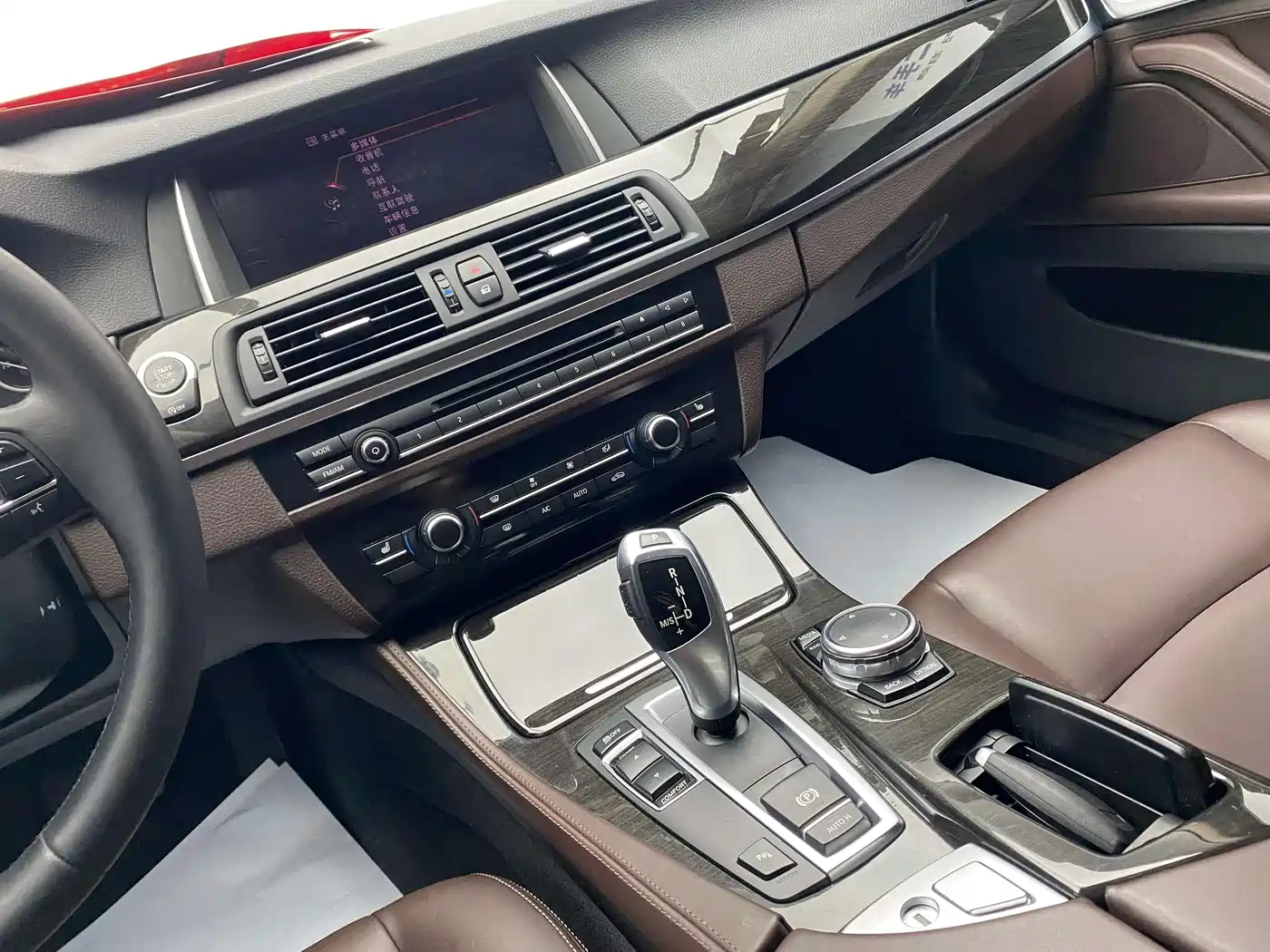 BMW 5 Series 2014 525Li Luxury Design Package фото 26