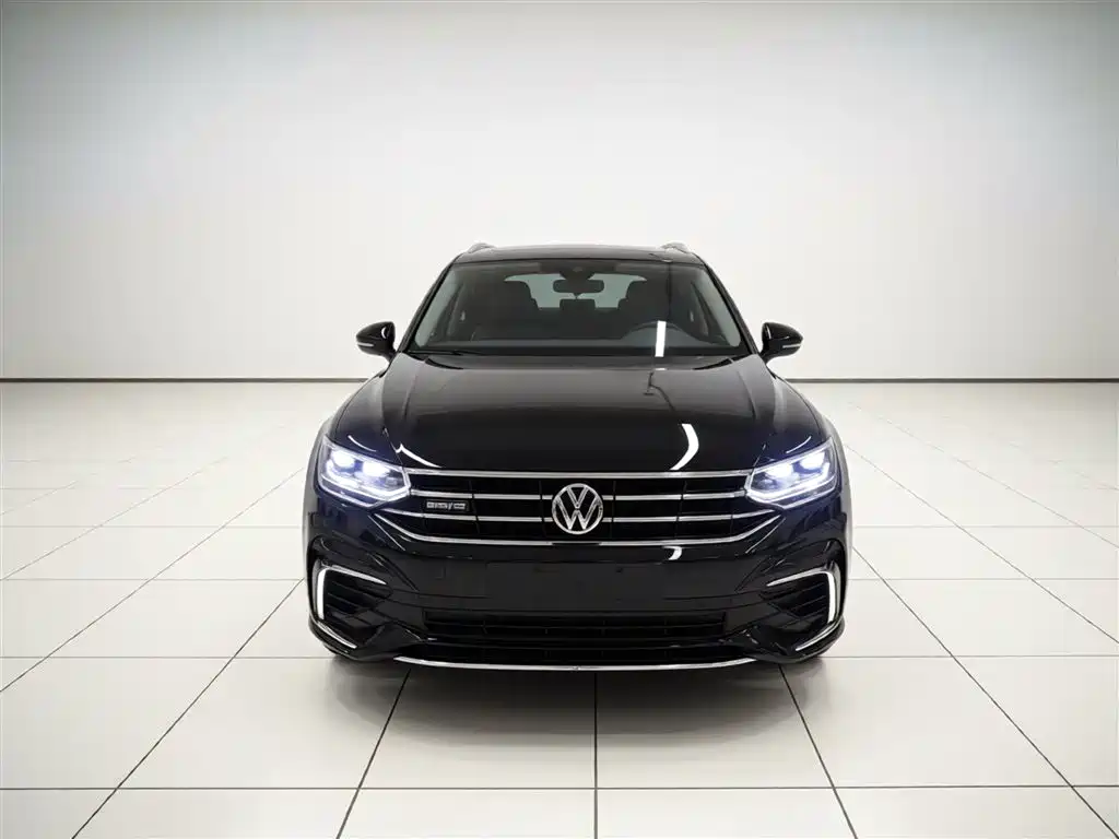 Volkswagen Tiguan L PHEV 2022 430PHEV Plug-in Hybrid Premium фото 3