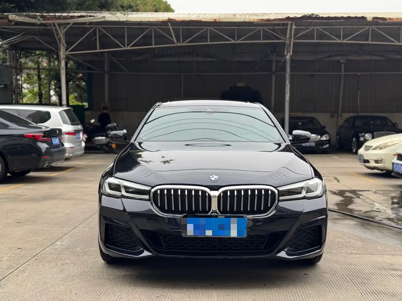 BMW 5 Series 2021 525Li M Sport Package фото 2