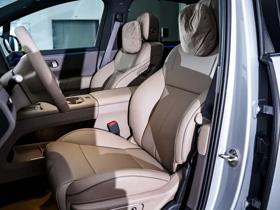 Li Auto i6 2025 2025 4WD Base Model
