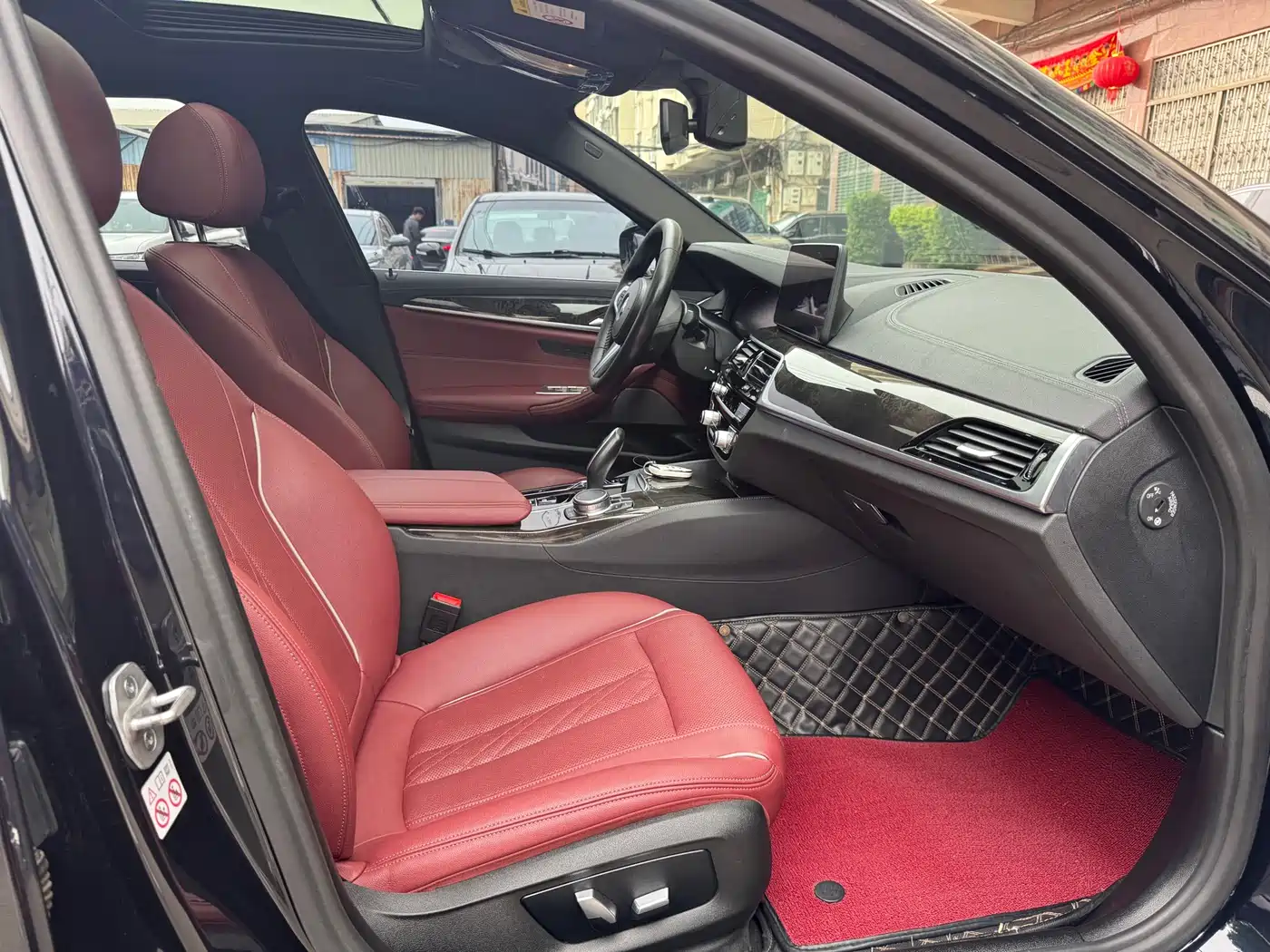 BMW 5 Series 2021 525Li M Sport Package фото 7