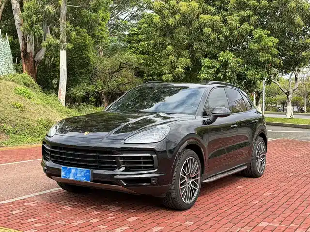PORSCHE CAYENNE