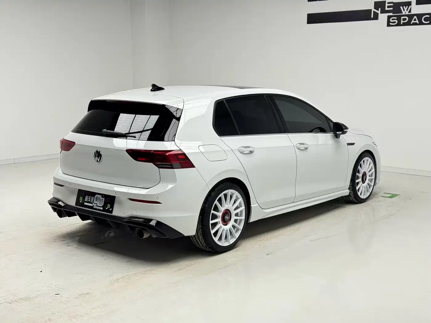 Volkswagen Golf 2023 Facelift 280TSI DSG Pro фото 4